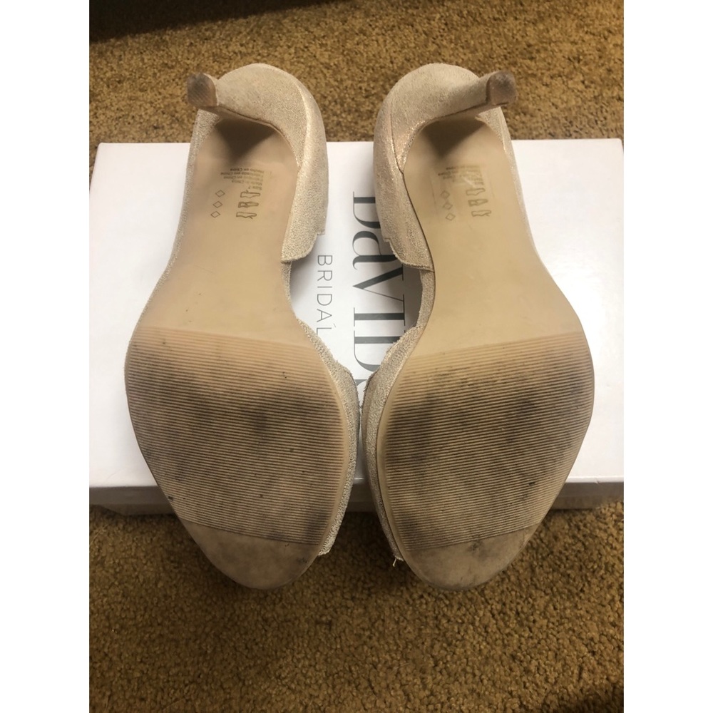 Davids Bridal Gold/Champagne scallop High heels - Picture 8 of 8
